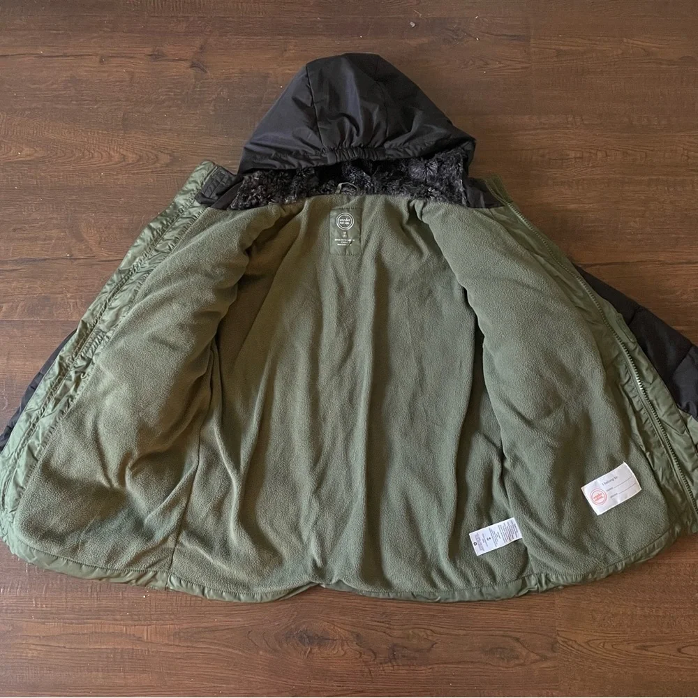 Wonder Nation Fully Lined Medium (8) Puffer Utility Coat Olive and Black Jacket